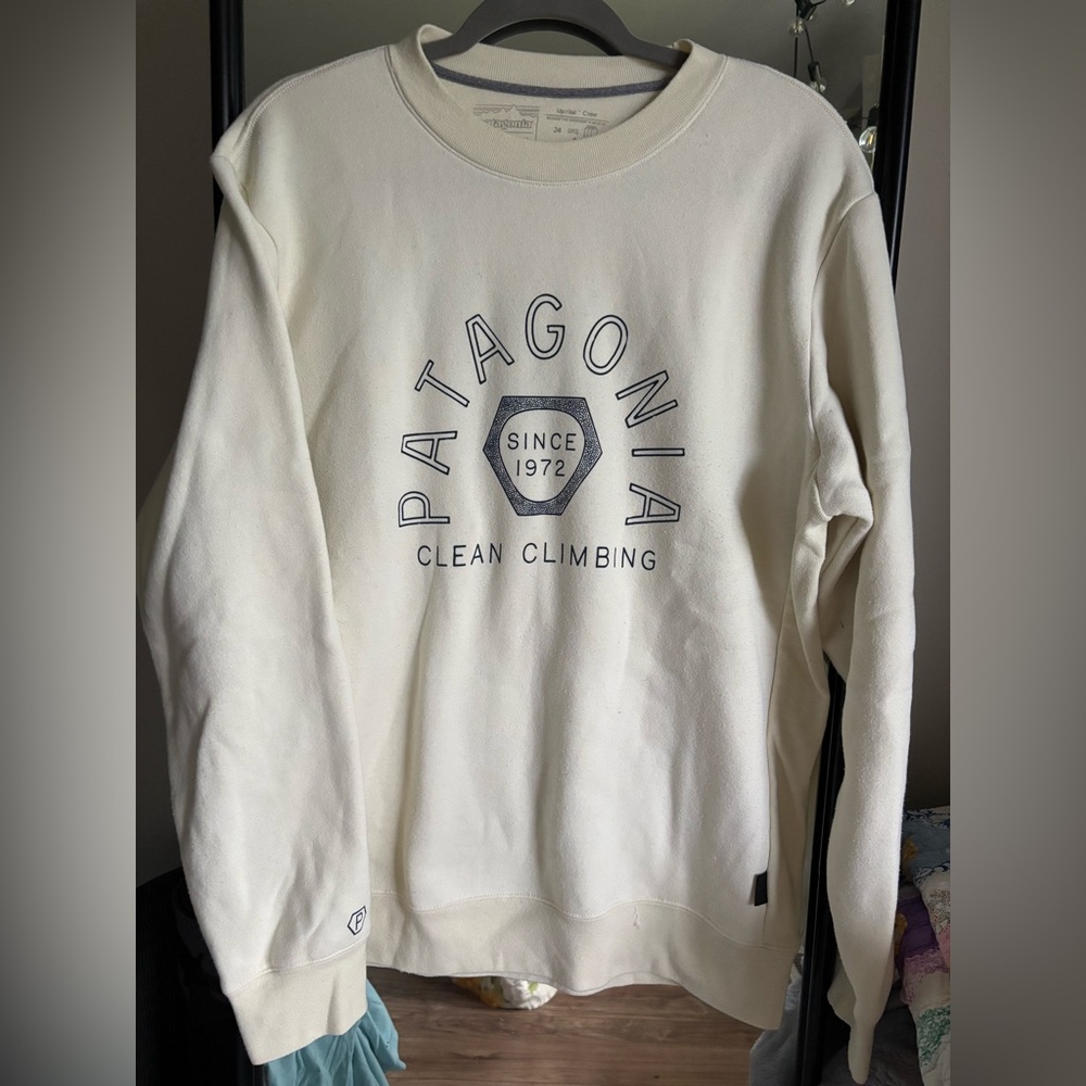 Patagonia Up Risal Crew in Cream